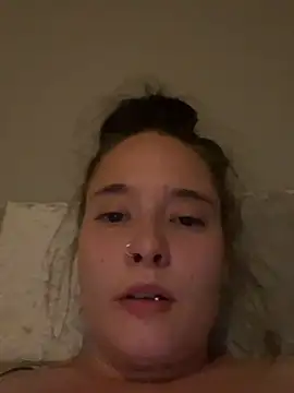 Poppylooloo online show from May 28, 8:07 pm