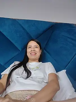 Nicol Alvarez1 online show from May 16, 12:02 am