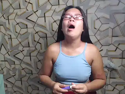 ur prettychelsie online show from May 21, 7:23 pm