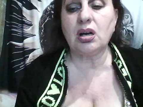LoaqLovew online show from May 9, 8:27 am
