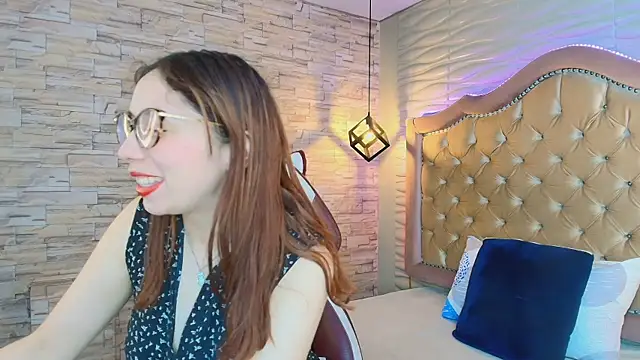 stephaniesun  online show from May 6, 1:48 pm