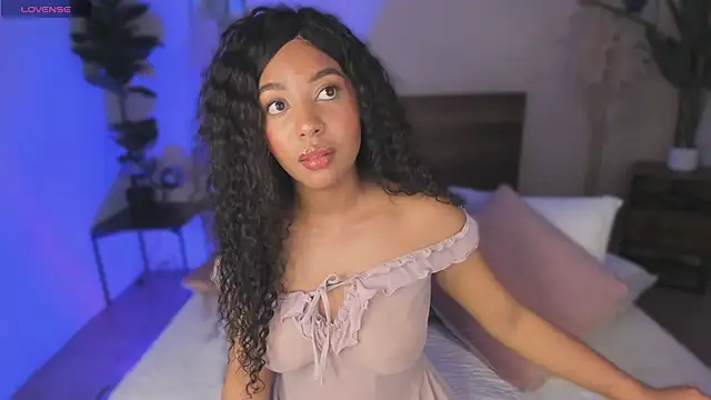 Lynncute online show from May 8, 3:54 am