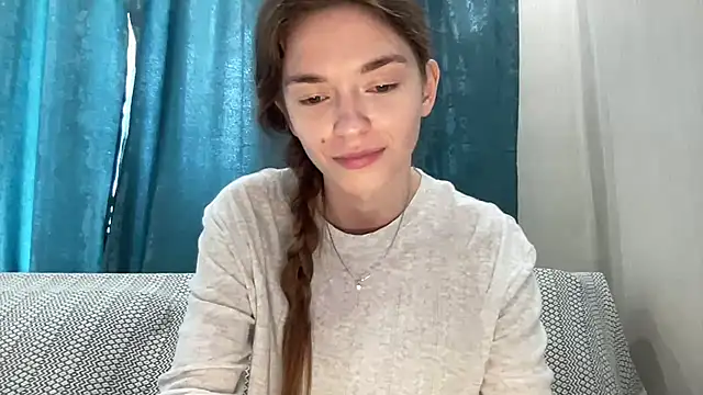 MonaNox online show from June 17, 10:05 am