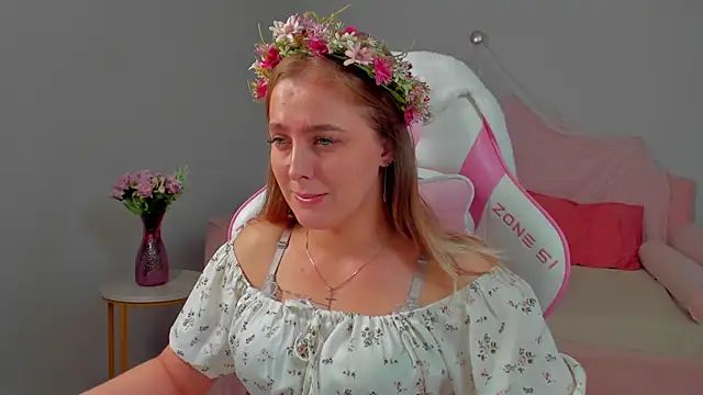 EllaBells online show from July 23, 5:04 am