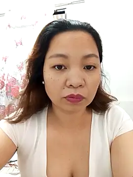 jhenbigmelon online show from May 16, 6:38 am