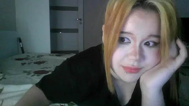 Amanda Mia  online show from June 26, 5:14 pm