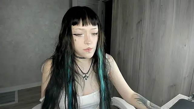urmelodyy online show from August 6, 8:49 pm
