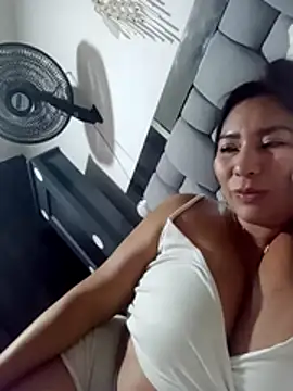 Angelsashaa07 online show from June 27, 5:30 am