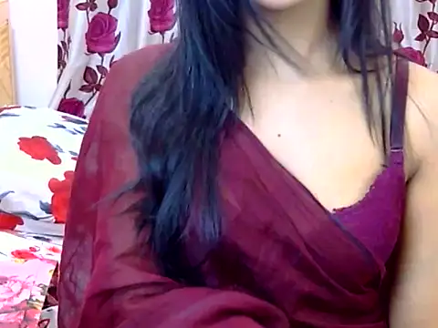 Alina Nur online show from June 21, 9:30 pm