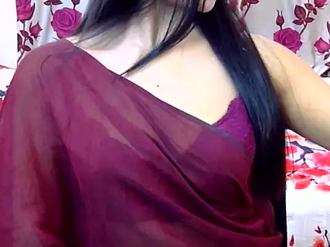 Alina Nur online show from June 25, 4:52 pm