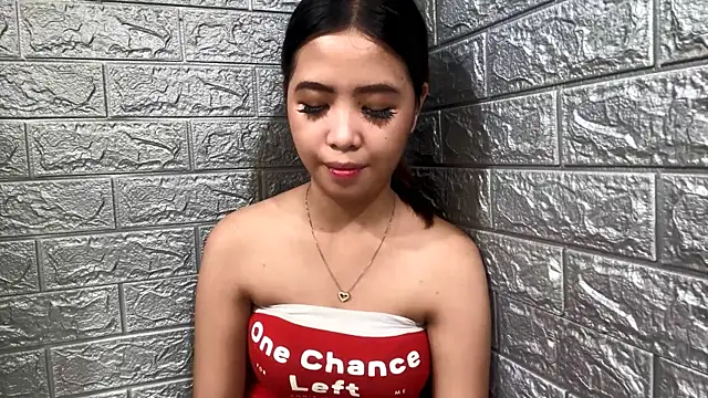 CozyKittyy online show from April 29, 7:22 am