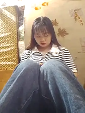 -Dolly-02 online show from May 21, 2:04 pm