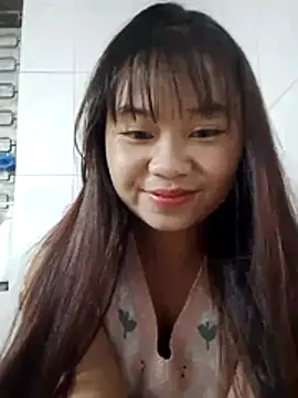 -Dolly-02 online show from May 12, 4:13 pm