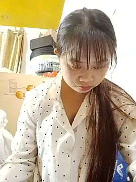 -Dolly-02 online show from May 22, 2:04 pm