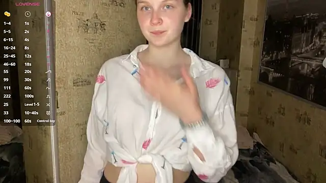 LongChillGerl online show from July 8, 9:39 pm