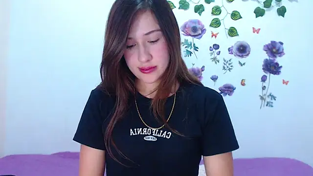 GirlAngell17 online show from May 12, 11:33 pm