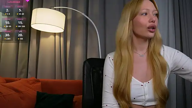  Mila Luna  online show from June 13, 9:12 pm