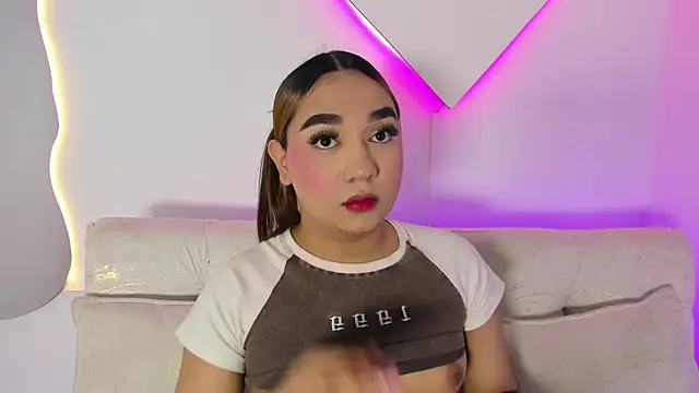 LiaCampbell  online show from July 21, 8:09 pm