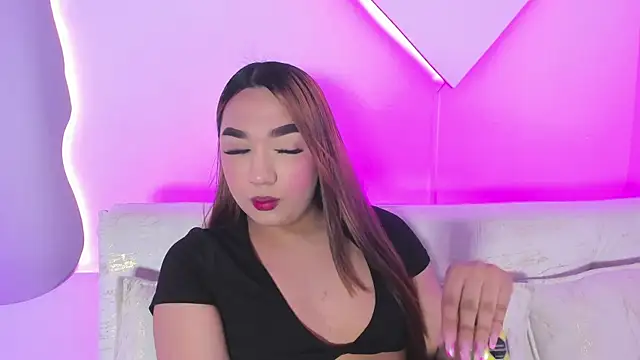 LiaCampbell  online show from July 18, 8:44 pm