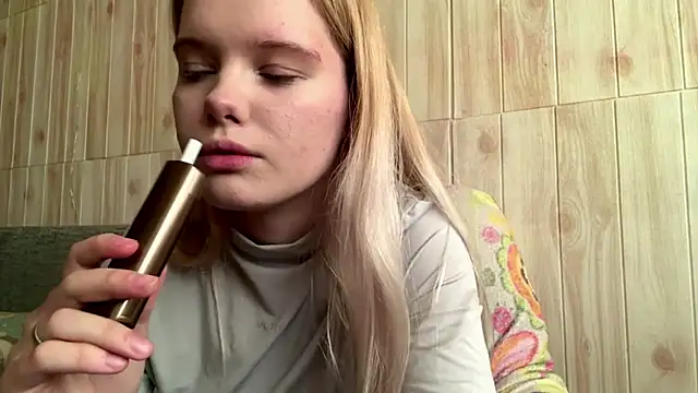 Malinwitch online show from June 26, 3:24 pm