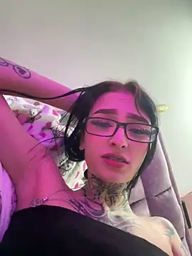 she-dulce online show from May 11, 3:30 am