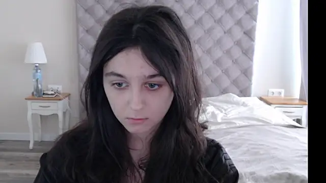 cute lilia online show from June 2, 11:22 am