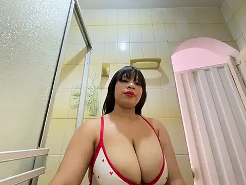 luna silk  online show from August 5, 7:42 pm