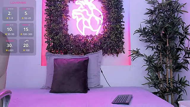 SheylanFlame online show from May 9, 4:36 am