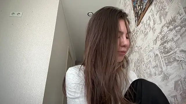 Ellewaay online show from May 4, 8:18 am