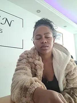 kimreigns online show from May 2, 6:44 pm