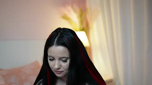 AdelineMoon online show from June 10, 2:33 am