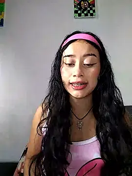 L0lita Emi12 online show from May 15, 1:14 pm