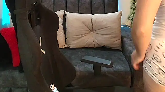 LUCYMILF SEXY online show from June 5, 6:03 pm