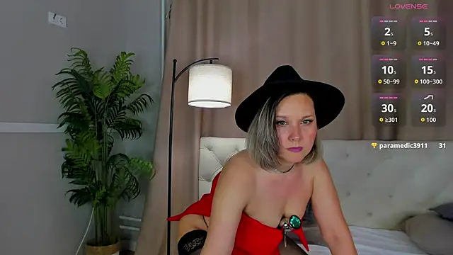 Nikki Mi1k online show from May 11, 2:56 pm