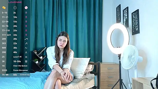 DreamaFooter online show from May 18, 1:04 am