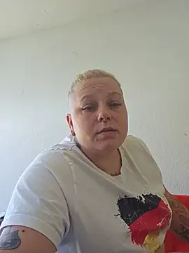 Lady Peggi online show from June 14, 9:20 am
