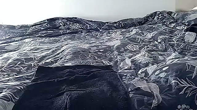 Carlyfr online show from September 27, 4:19 am