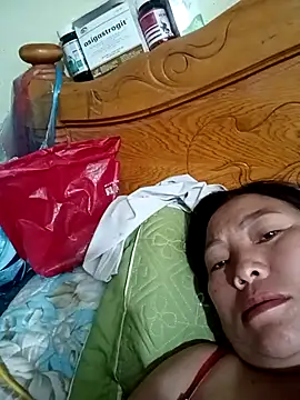 YeuAnhbigcock online show from May 10, 5:31 am