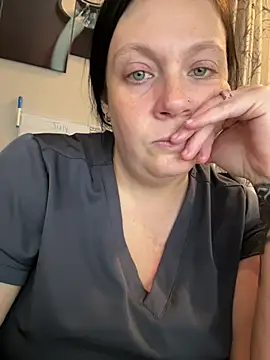 blueeyez1987 online show from July 19, 5:10 am