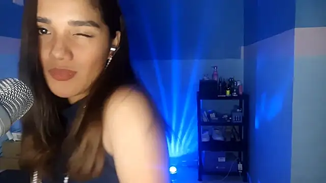AnneHanacek online show from May 11, 4:04 pm