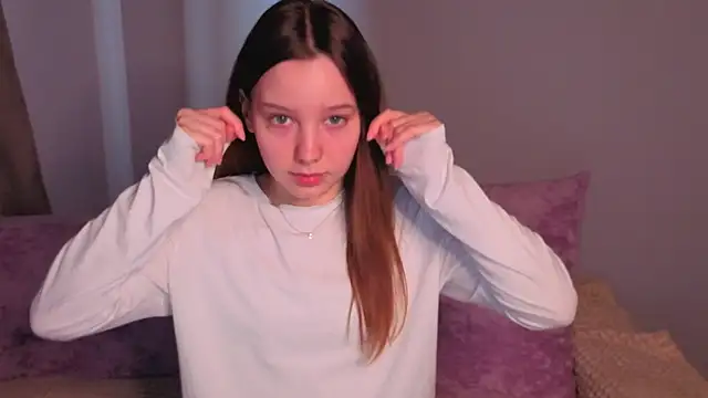 lolytaberry online show from May 8, 2:26 am