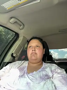 plussizemama online show from May 13, 7:30 pm
