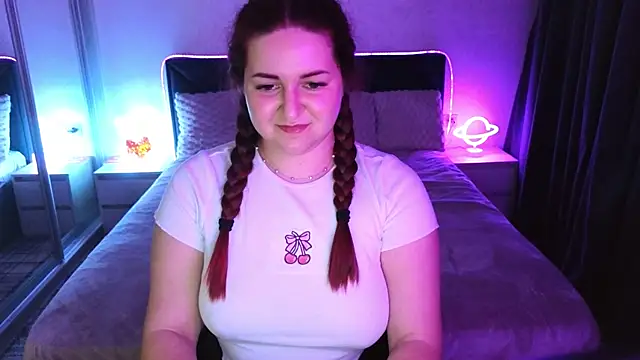 Redd Vixen online show from May 16, 12:02 am