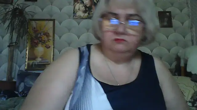 MarinaFarina53 online show from June 13, 6:33 am