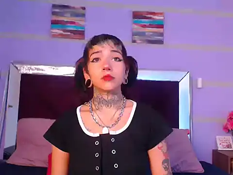 JadeBonnet online show from May 11, 7:55 pm