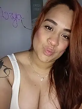 AriaGomez  online show from May 12, 9:10 pm