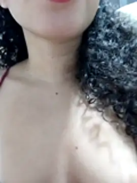 venuseyes25 online show from June 25, 3:06 am