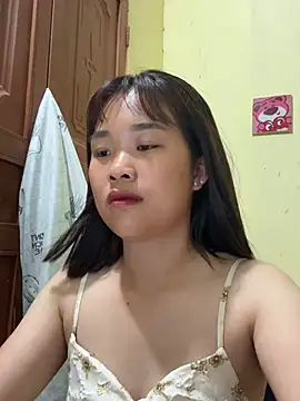 Lili 019 online show from May 11, 2:56 pm