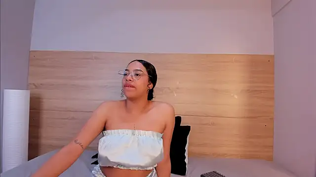 Zara rose   online show from May 13, 5:08 pm