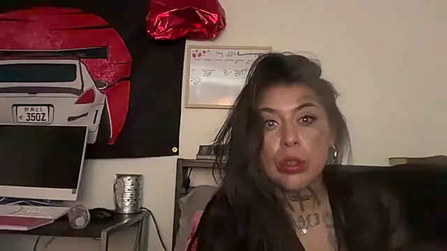 sexykittykat32 online show from June 1, 6:31 pm